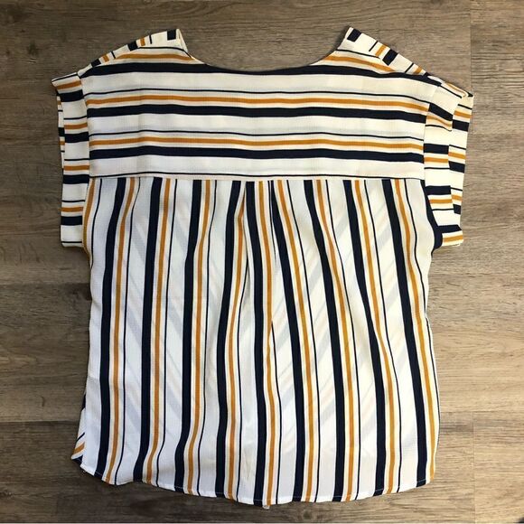 Monteau cute striped Summer Top, Woman’s, Size M, tie front - Picture 5 of 5